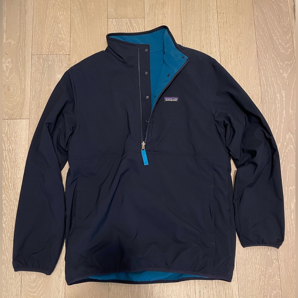Patagonia Men's Navy and Teal Pullover Jacket
